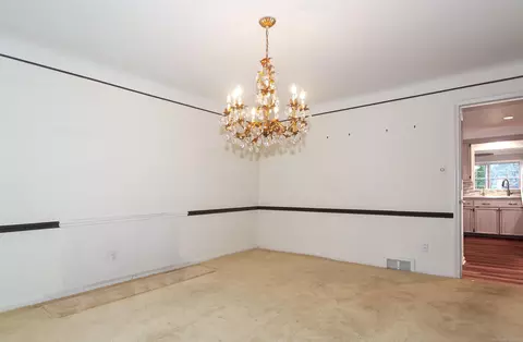 19875 E Ida, Grosse Pointe Woods, MI 48236 photo 14