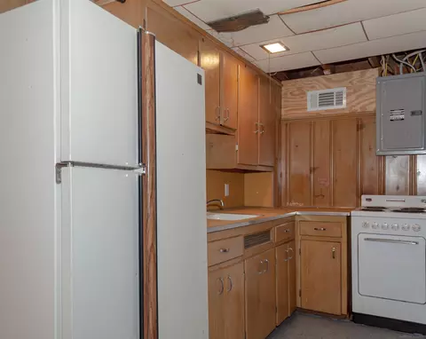 19875 E Ida, Grosse Pointe Woods, MI 48236 photo 46