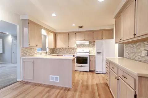19875 E Ida, Grosse Pointe Woods, MI 48236 photo 20