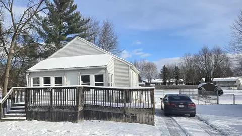 355 S Parsons, Merrill, MI 48637