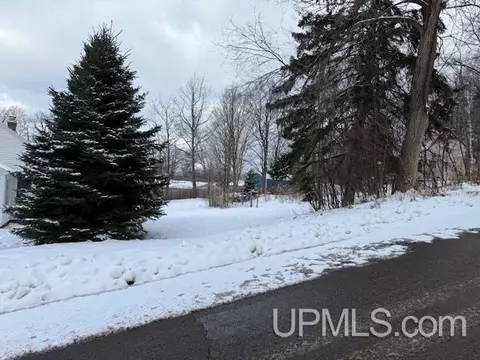 lot227 Sherman, Marquette, MI 49855