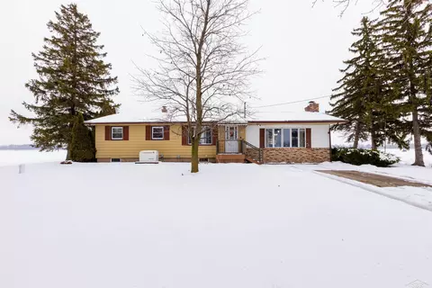 2131 S Carter, Midland, MI 48642