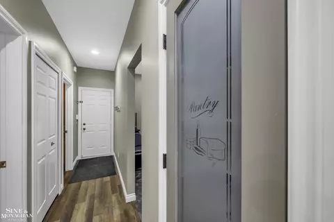 Entry Way - 49907 St John, Macomb, MI 48044 photo 2 of 2