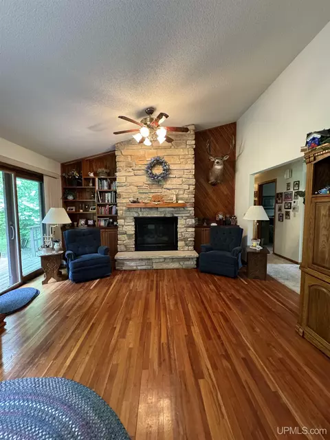 w5940 Springview Drive, Norway, MI 49870 photo 5