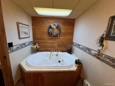 w5940 Springview Drive, Norway, MI 49870 photo 21