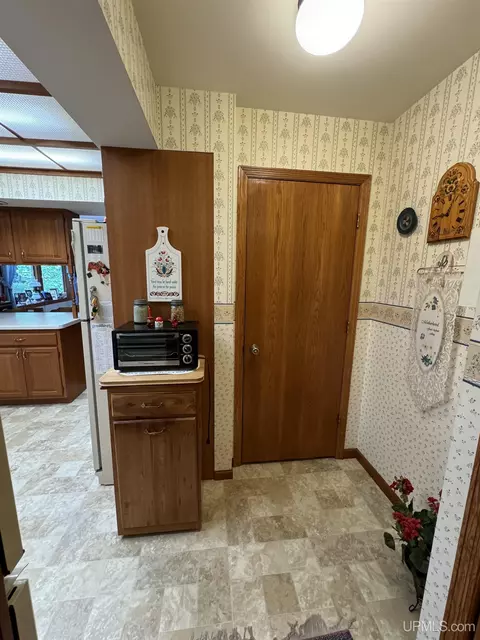 w5940 Springview Drive, Norway, MI 49870 photo 6