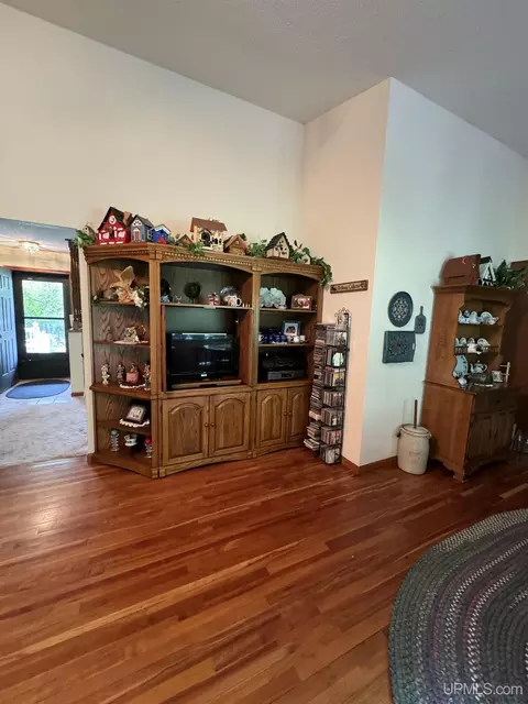 w5940 Springview Drive, Norway, MI 49870 photo 7