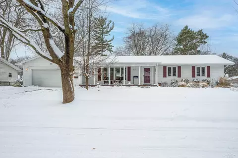 713 Wilson, Midland, MI 48642