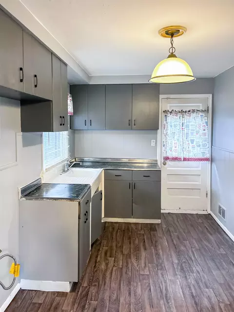 3605 Cherokee, Flint, MI 48507 photo 2