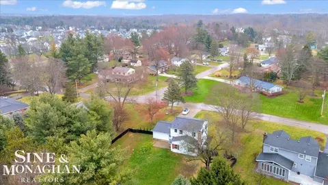 View/Area - 13100 Shadybrook, Dewitt, MI 48820 photo 2 of 3