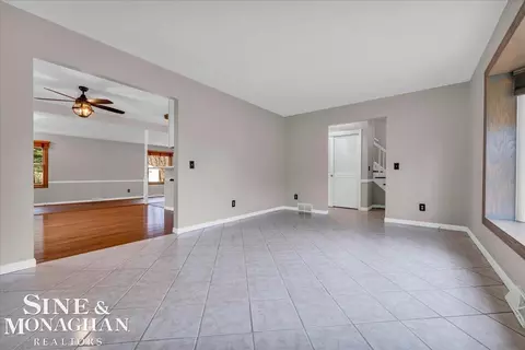 Living - 13100 Shadybrook, Dewitt, MI 48820 photo 10 of 10