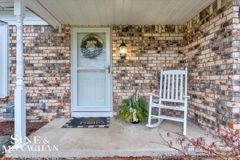Exterior - 13100 Shadybrook, Dewitt, MI 48820 photo 3 of 5