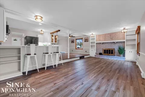 Living - 13100 Shadybrook, Dewitt, MI 48820 photo 5 of 10