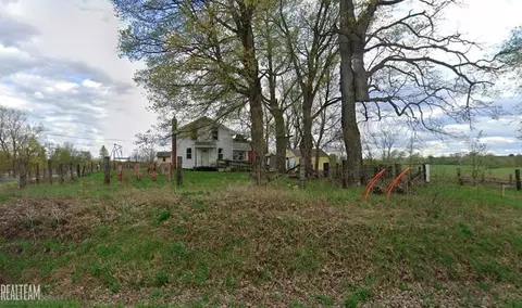 11449 Wamplers Lk, Brooklyn, MI 49230