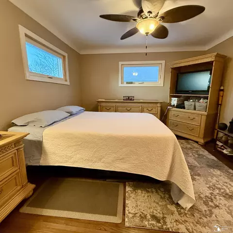 9068 Clover, Temperance, MI 48182 photo 17