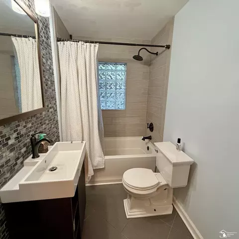 9068 Clover, Temperance, MI 48182 photo 21