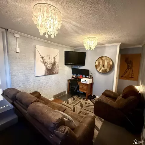 9068 Clover, Temperance, MI 48182 photo 22