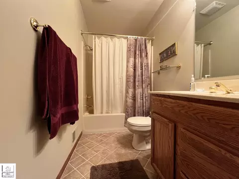 Bath - 9267 Monica, Davison, MI 48423 photo 1 of 1