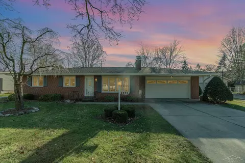 4875 Brook, Saginaw, MI 48638
