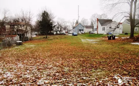 216 E Beecher, Adrian, MI 49221 photo 6