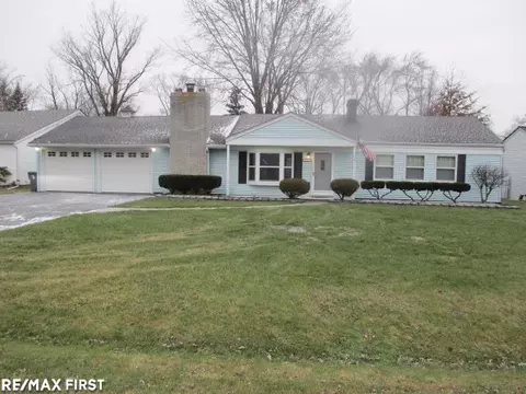 21665 Highview, Clinton Township, MI 48036