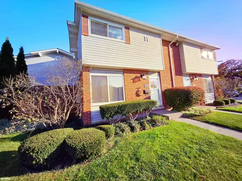 27774 Eastwick #BLDG 11, Roseville, MI 48066