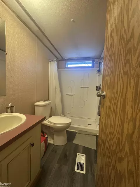7286 101, Flushing, MI 48433 photo 13