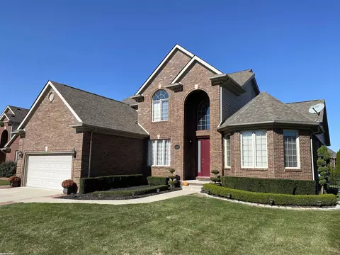 19427 Hudson Riv, Macomb, MI 48044