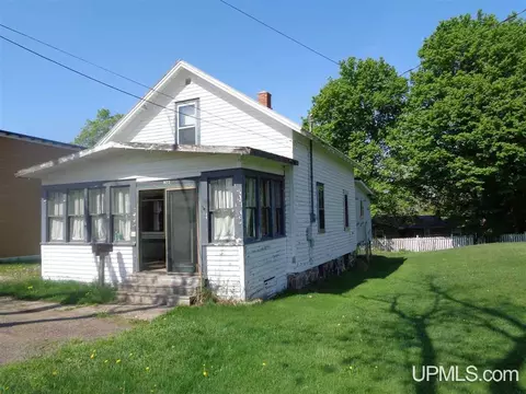 820 N Main, L'anse, MI 49946