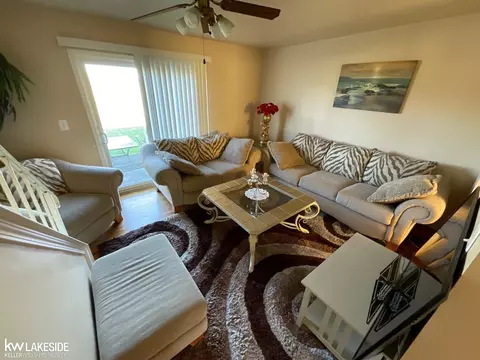 15811 Van, Fraser, MI 48026 photo 6