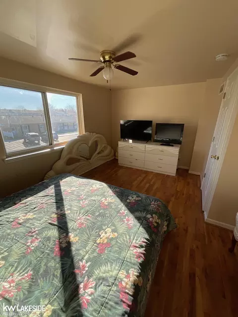 15811 Van, Fraser, MI 48026 photo 13