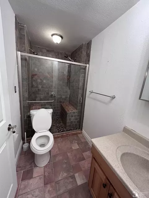 Bath - 9665 Tuttlehill Rd, Maybee, MI 48159 photo 2 of 4