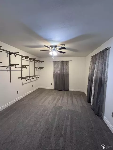 Bedroom - 9665 Tuttlehill Rd, Maybee, MI 48159 photo 1 of 5