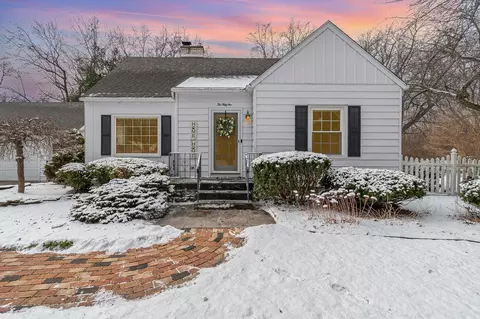 1051 Rosemary, Essexville, MI 48732