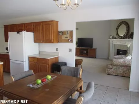 15919 Howard, Macomb, MI 48042 photo 8
