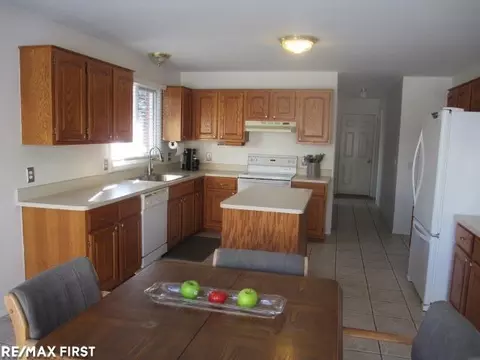15919 Howard, Macomb, MI 48042 photo 10