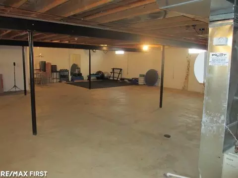 15919 Howard, Macomb, MI 48042 photo 32