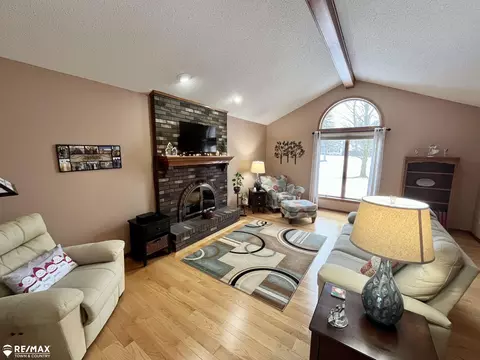 3144 Beechtree, Flushing, MI 48433 photo 5