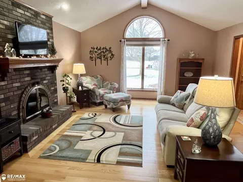3144 Beechtree, Flushing, MI 48433 photo 9