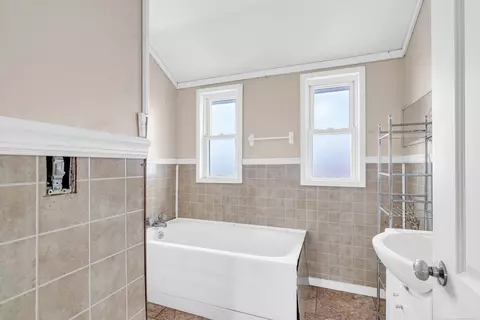 Bath - 4811 E Sanilac, Carsonville, MI 48419 photo 3 of 4
