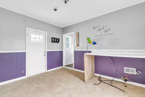 Entry Way - 4811 E Sanilac, Carsonville, MI 48419 photo 5 of 7