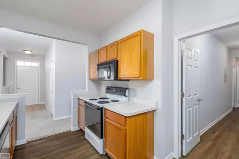Entry Way - 16445 Grandview, Macomb, MI 48044 photo 1 of 1