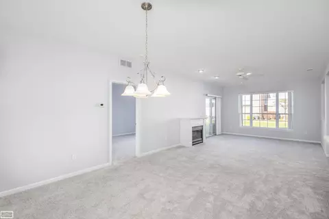 Living - 16445 Grandview, Macomb, MI 48044 photo 6 of 7