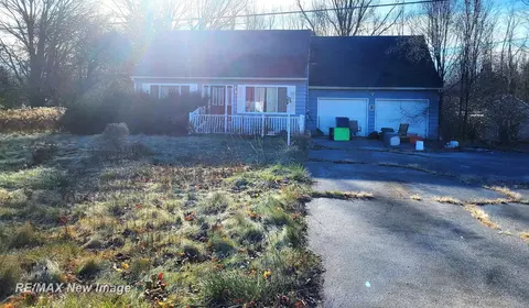 2950 E Moore, Saginaw, MI 48601