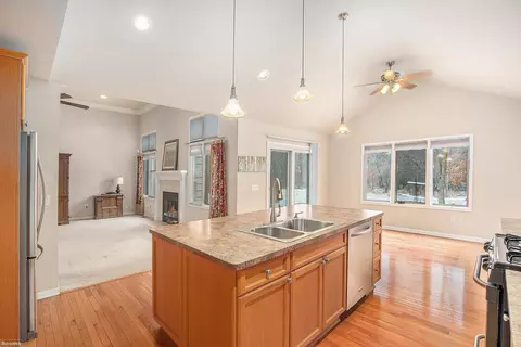 401 Nolan, Wales, MI 48027 photo 9