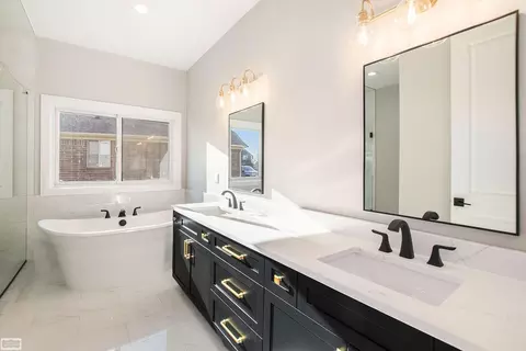 16357 Via Mera, Macomb, MI 48042 photo 23