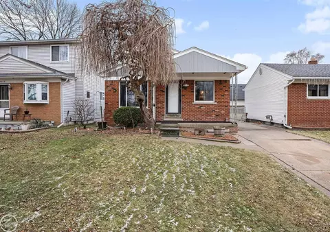 13860 Mckinley, Warren, MI 48089