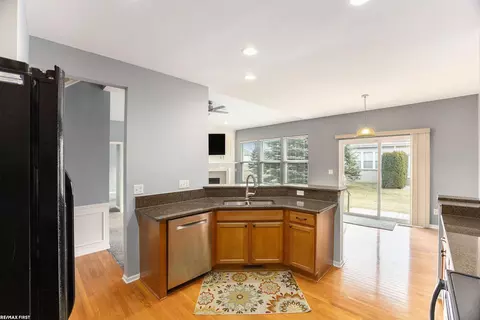 49612 Cosimo, Macomb, MI 48042 photo 14