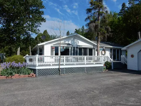 15854 Mill, Garden, MI 49835