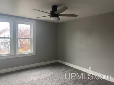 Bedroom - 407 S 9th, Escanaba, MI 49829 photo 5 of 8